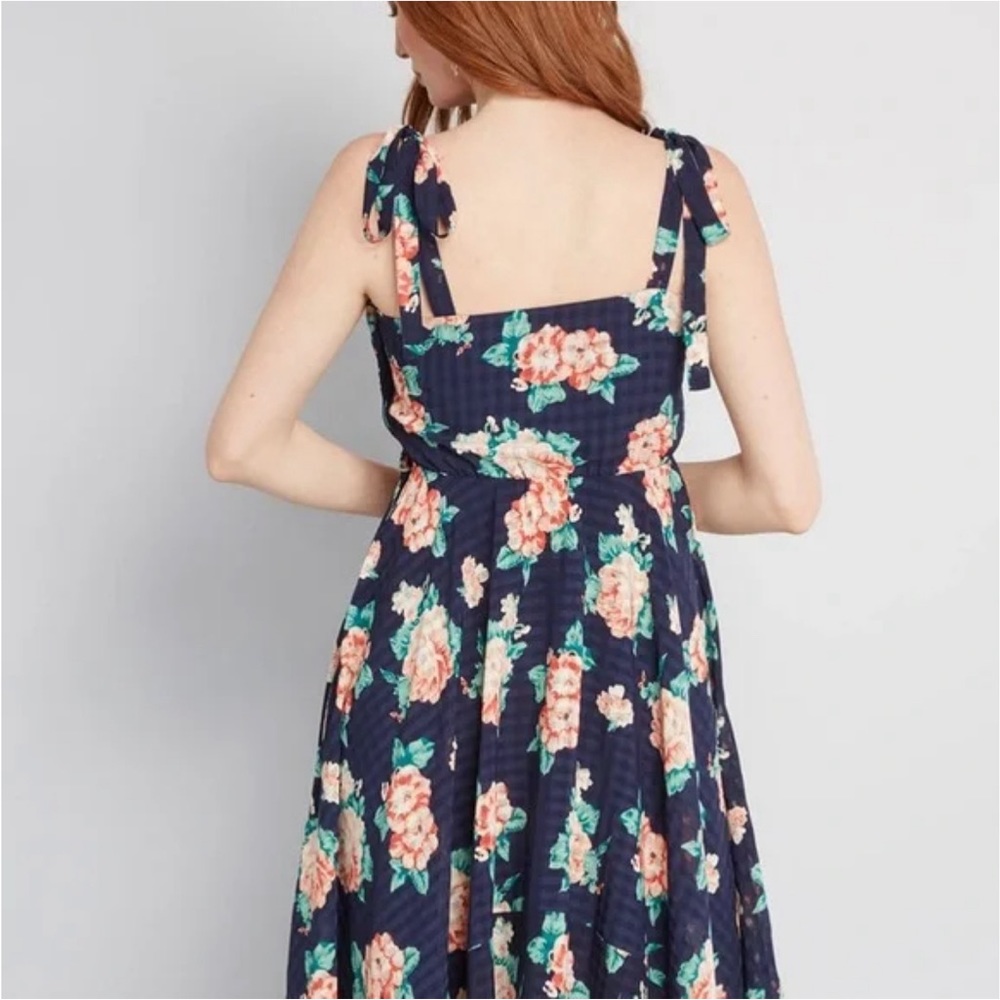 💐 ModCloth Sundress 💐 - Picture 2 of 8